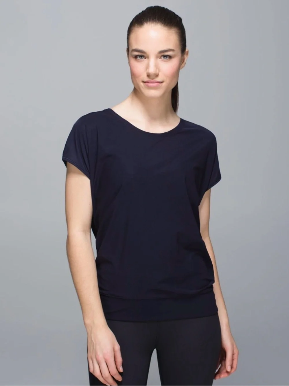 LULULEMON Navy Blue Open Back top Sz. S(4-6)